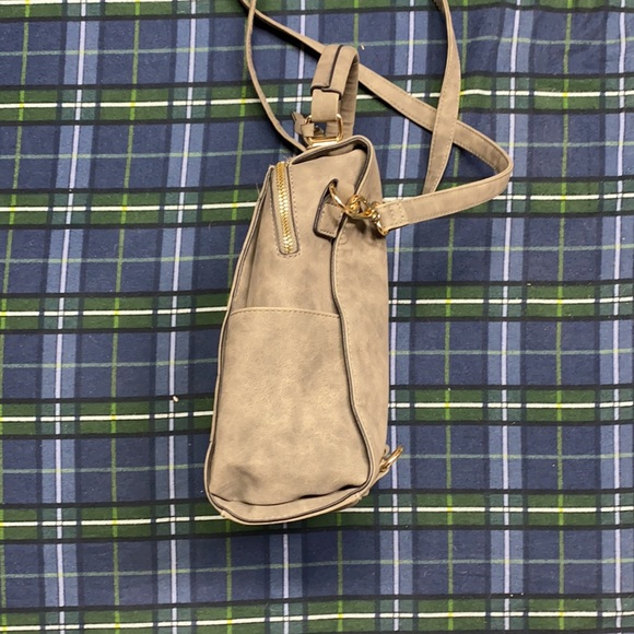 Super cute faux suede look purse. - Picture 6 of 13